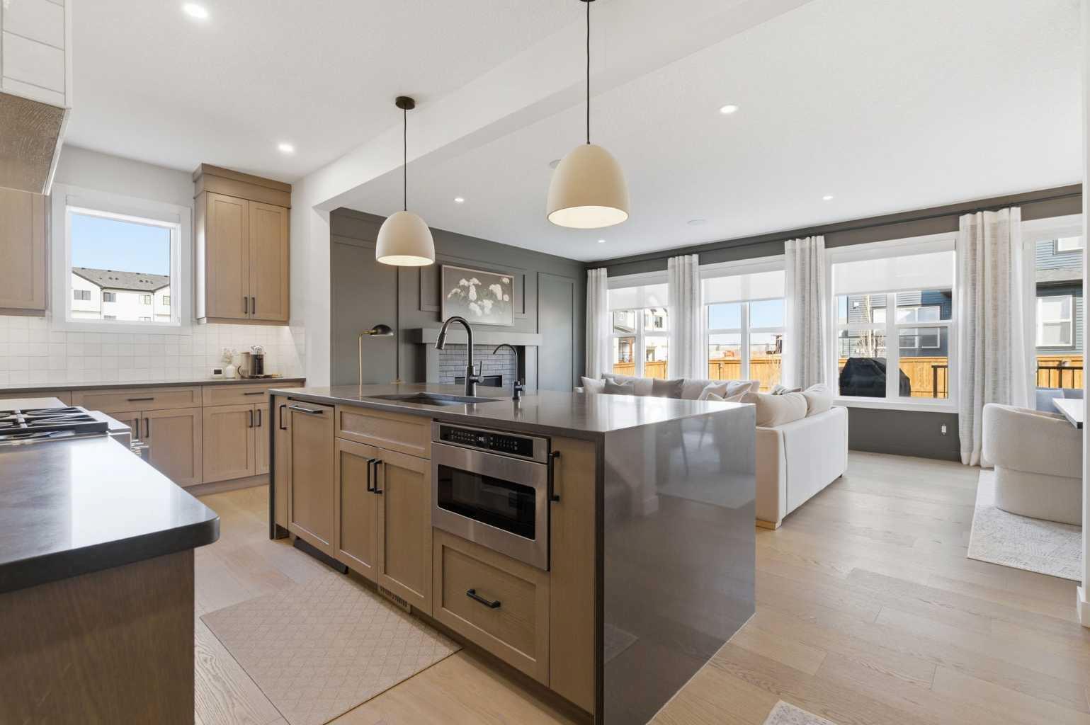 42 Creekside Avenue SW