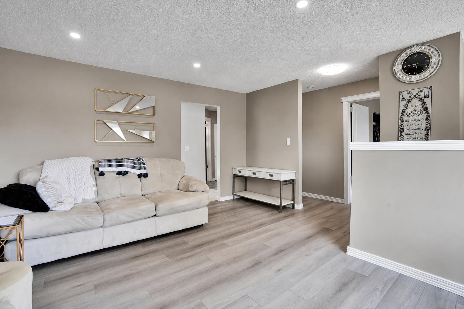 115 Abingdon Crescent NE