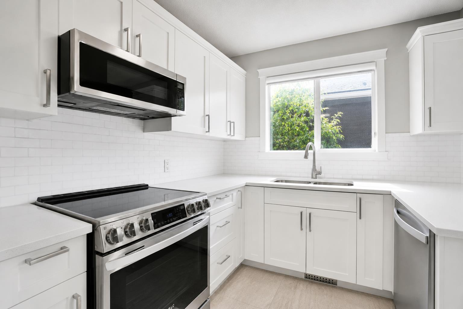 115 Abingdon Crescent NE