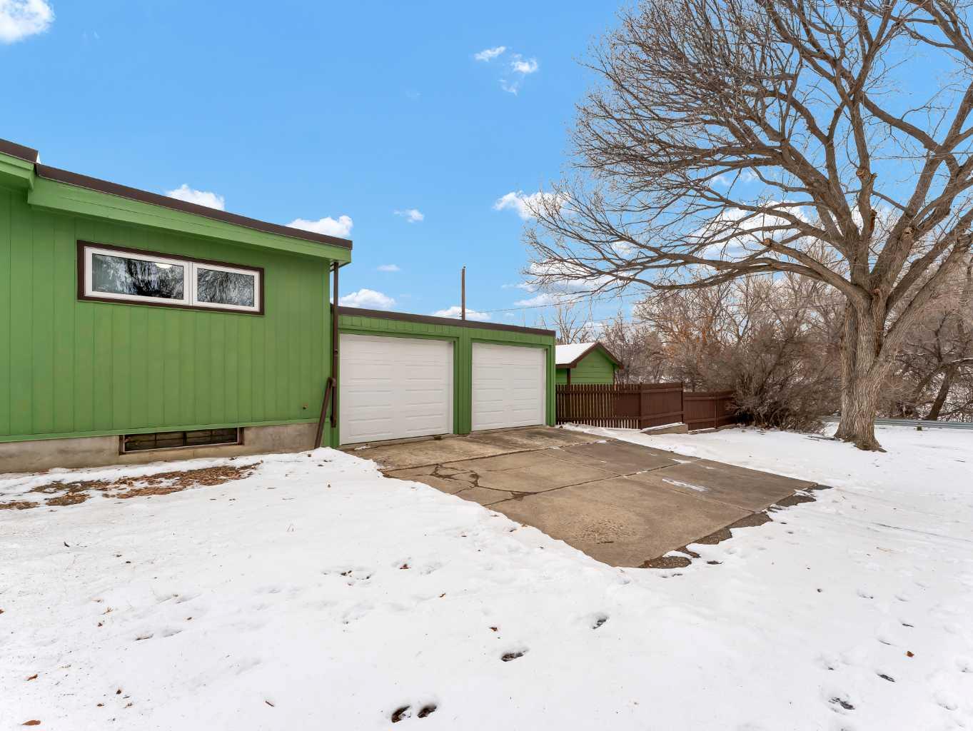 190 Connaught Drive SW