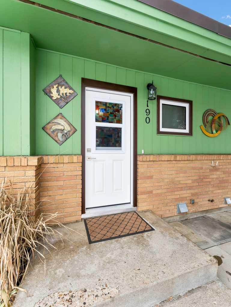 190 Connaught Drive SW