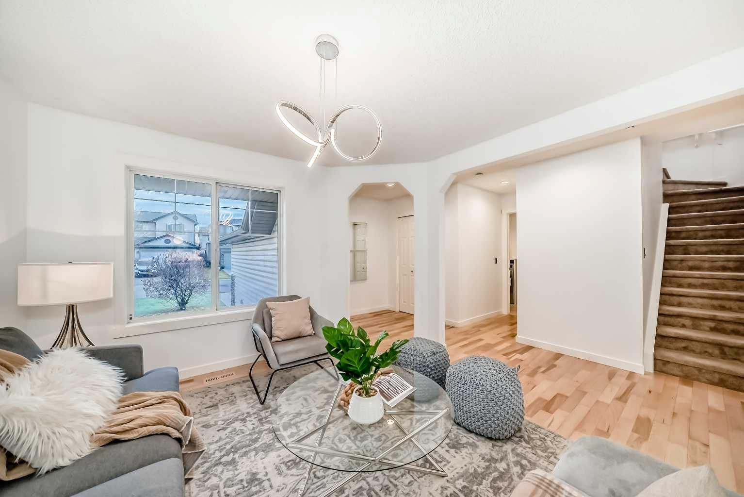 117 Chapalina Close SE