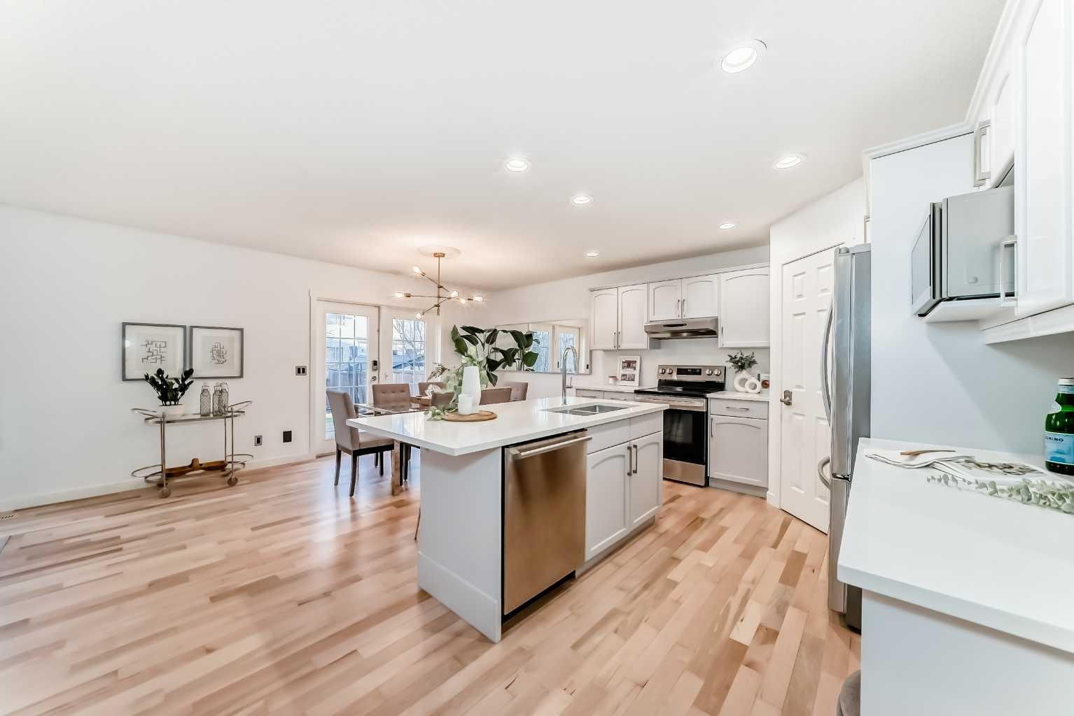 117 Chapalina Close SE