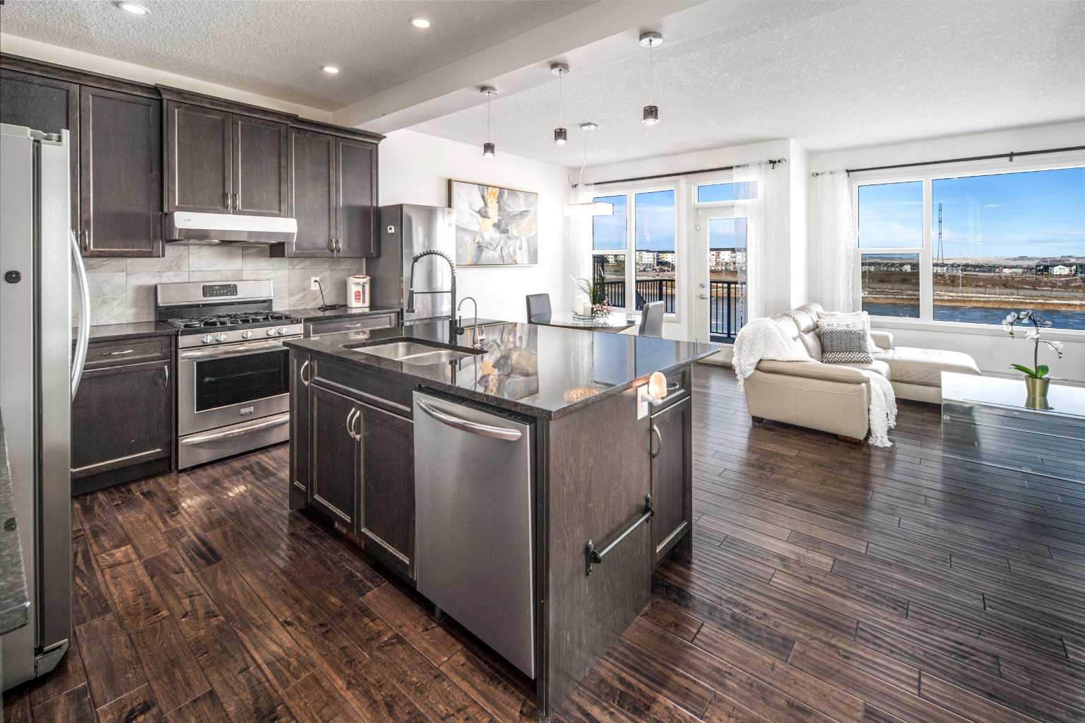 498 Sherwood Boulevard NW