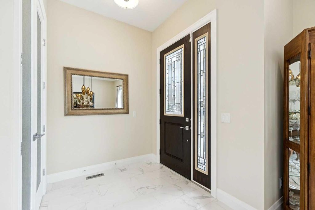 Photo of 3036 28 Street SW, Calgary, AB T3E 2J5 (MLS # A2292324)