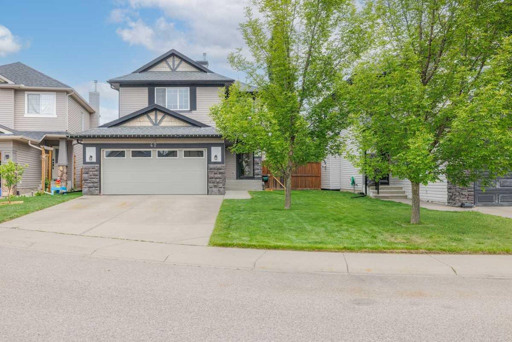 Photo of 42 Royal Birch Landing NW, Calgary, AB T3G 5R3 (MLS # A2322313)