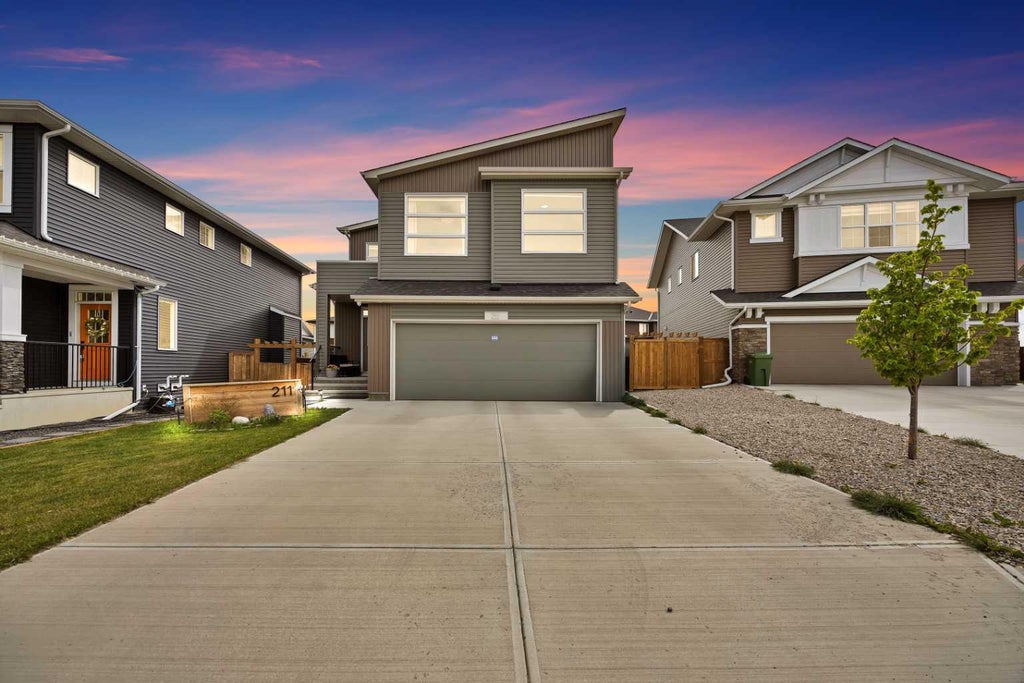 Photo of 211 Dawson Harbour Court, Chestermere, AB T1X 1Z6 (MLS # A2316934)