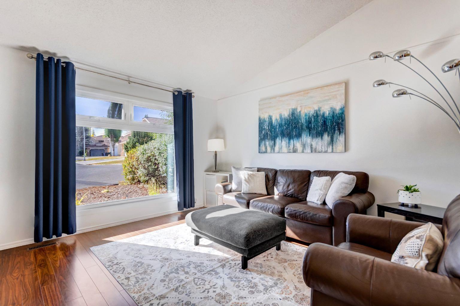 235 Strathearn Crescent SW