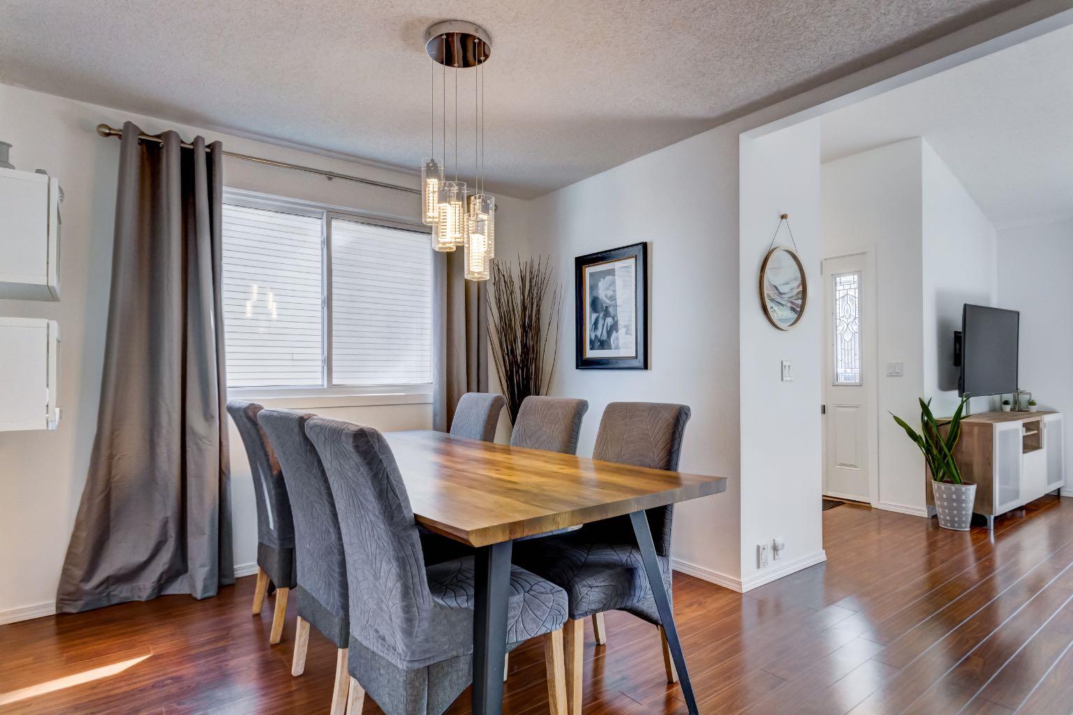 235 Strathearn Crescent SW