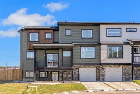 Photo of 475 34 Avenue NE, Calgary, AB T2E 2J8 (MLS # A2341500)