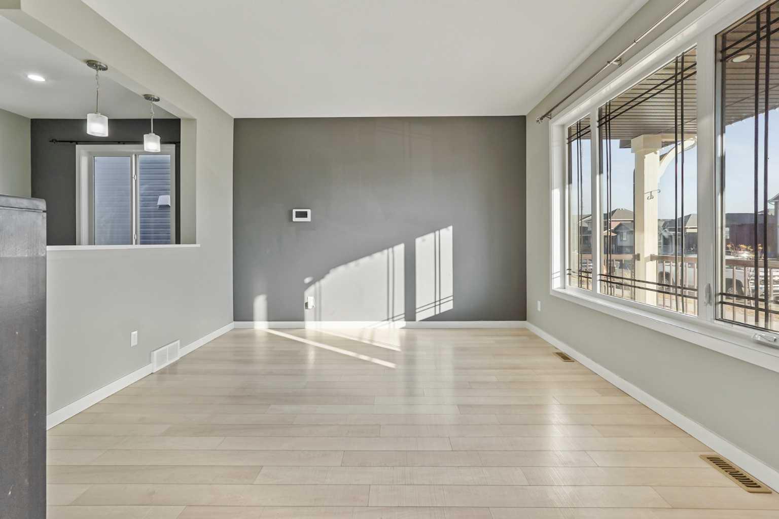 547 Blackwolf Boulevard N