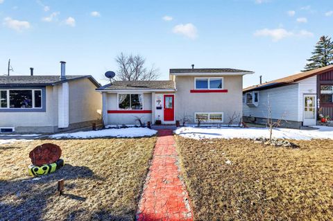 Photo of 928 Pinecliff Drive NE, Calgary, AB T1Y 3Y2 (MLS # A2299116)