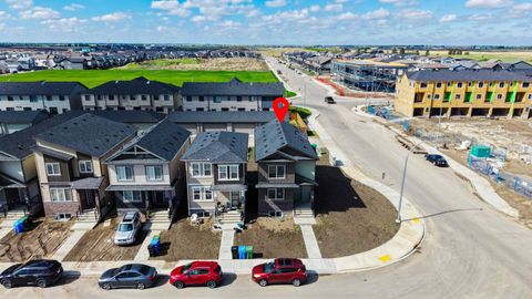 Photo of 160 Belvedere Park SE, Calgary, AB T2A 7G8 (MLS # A2318165)