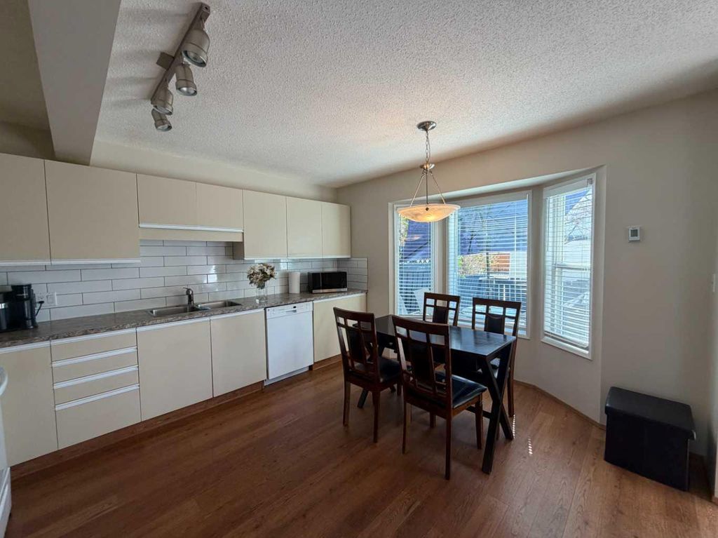 Photo of 25 Ellenwood Drive, Red Deer, AB T4R 2E1 (MLS # A2310448)