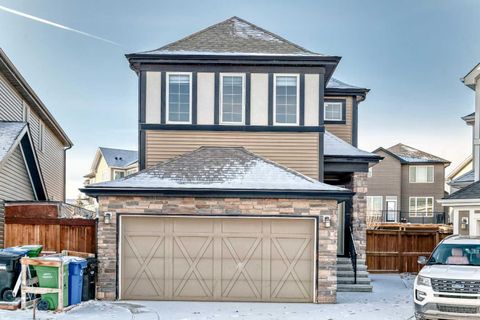 58 Sherwood Street NW Calgary AB T3R 0P2