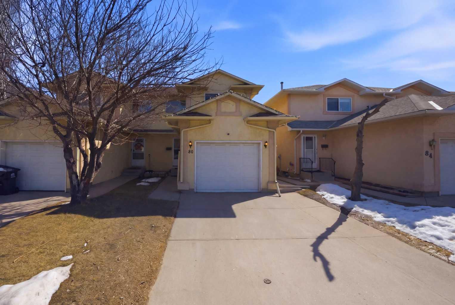 80 Martinglen Way NE