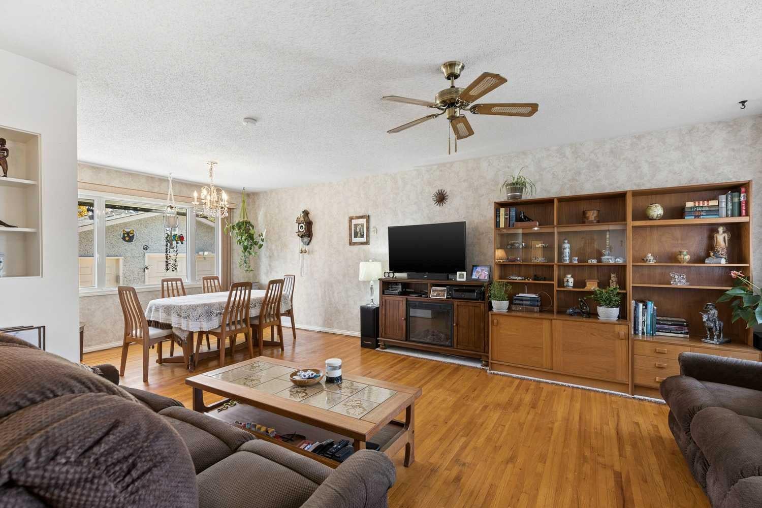 275 Northmount Drive NW