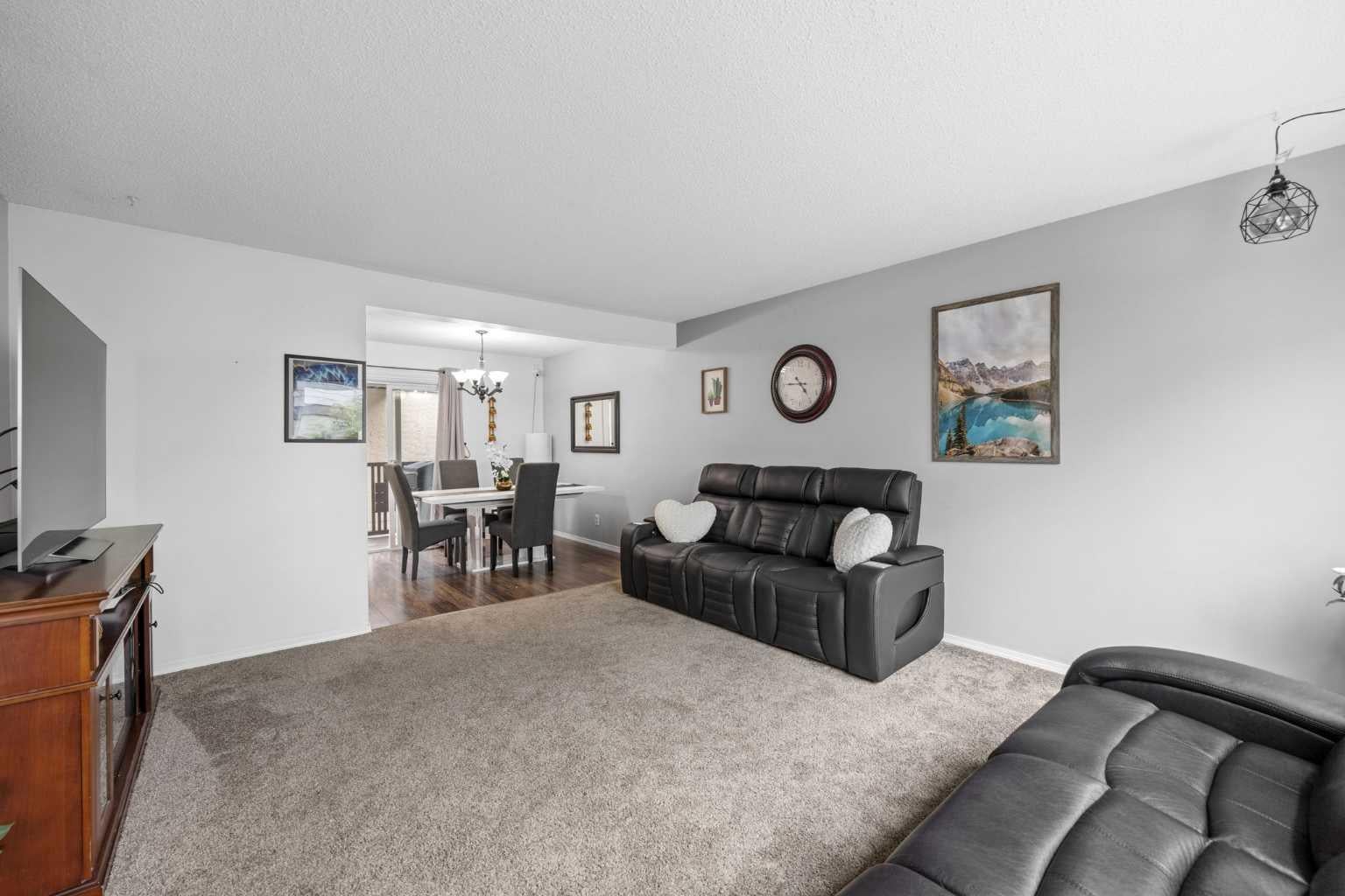 111 Huntington Park Green NW 8