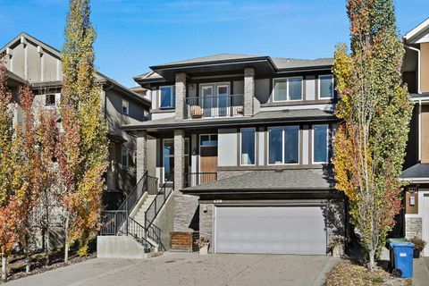 Photo of 129 Springbluff Boulevard SW, Calgary, AB T3H 0N3 (MLS # A2278563)