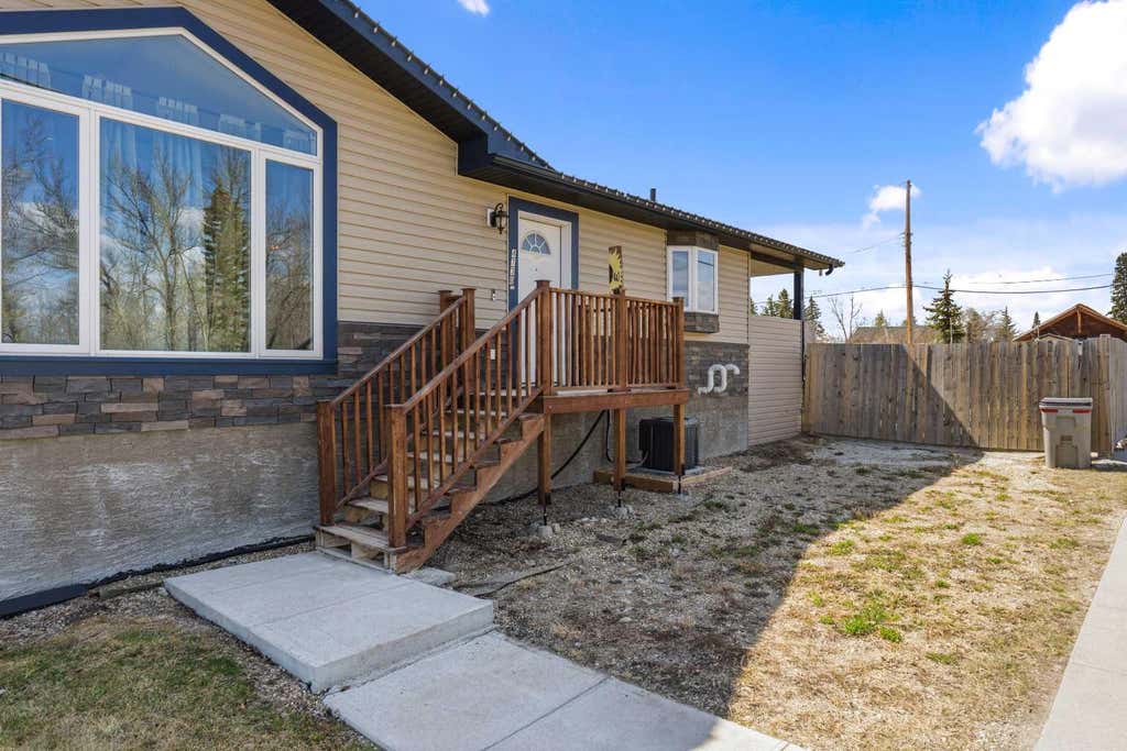 Photo of 4730 52 Street, Mayerthorpe, AB T0E 1N0 (MLS # A2338997)