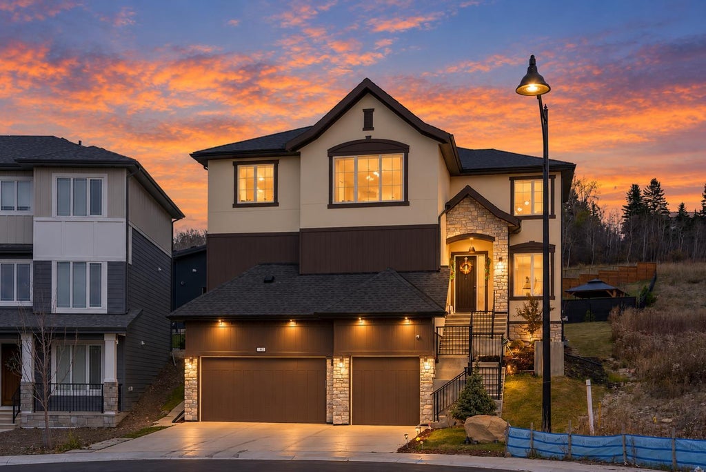 Photo of 148 Crestridge Terrace SW, Calgary, AB T3B 6K5 (MLS # A2351987)
