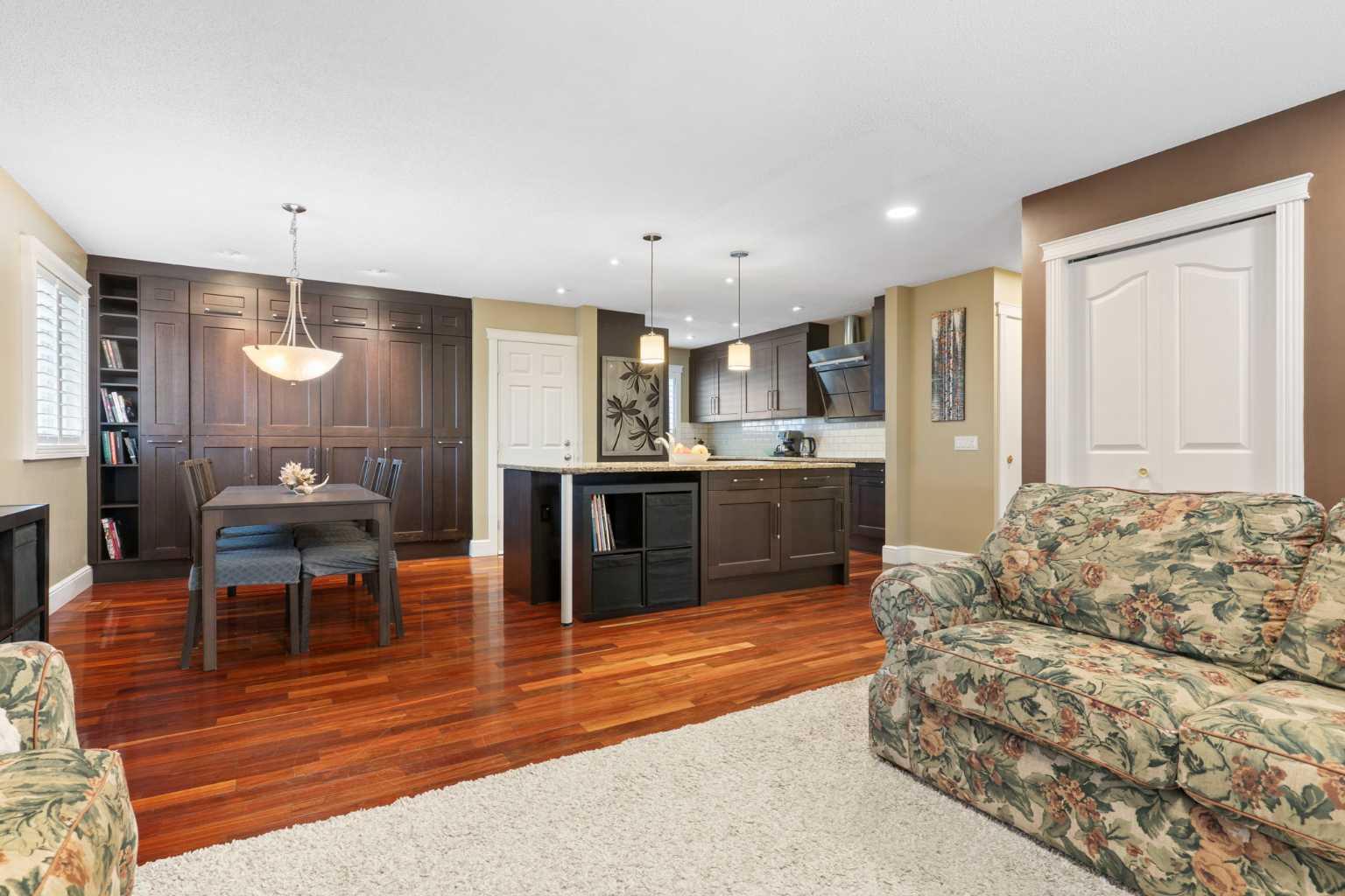 431 Queensland Circle SE