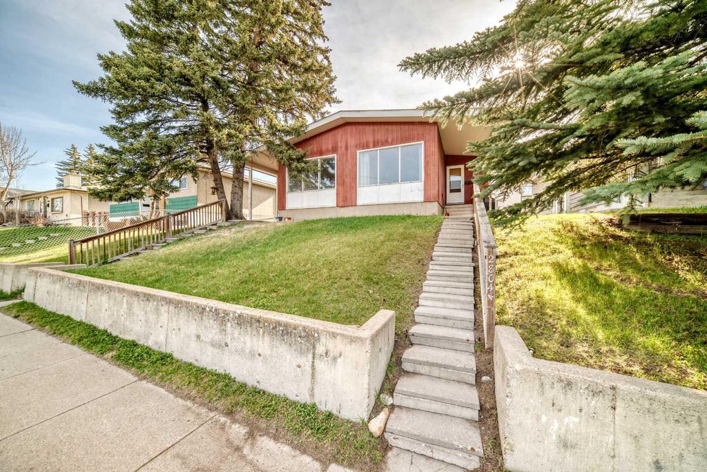 Photo of 2804 14 Street NW, Calgary, AB T2K 1H7 (MLS # A2309555)