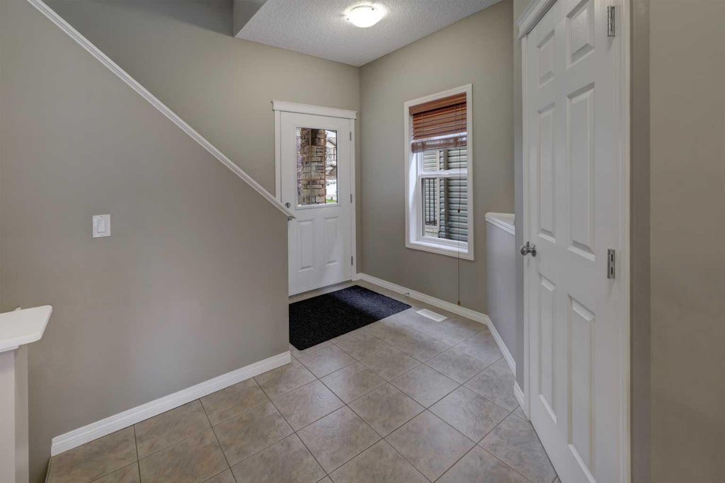 Photo of 108 Kinlea Link NW, Calgary, AB T3R 0C3 (MLS # A2345039)