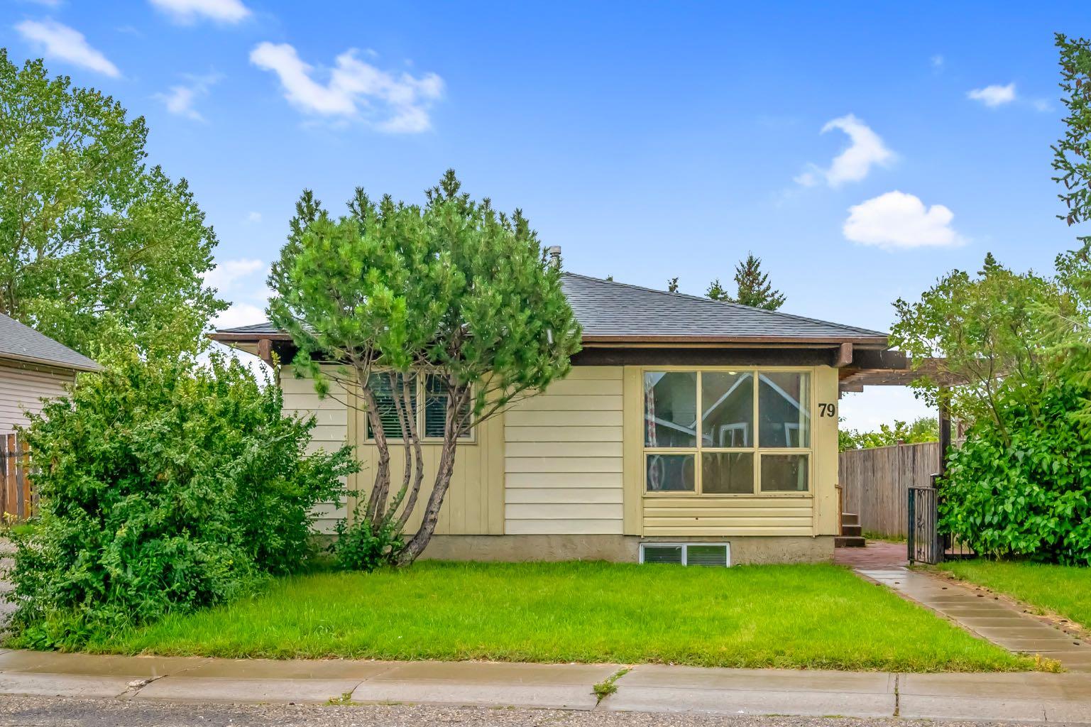 79 abalone Way NE