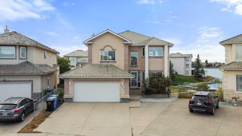 253 Coral Shores Cape NE Calgary AB T3J 3T8