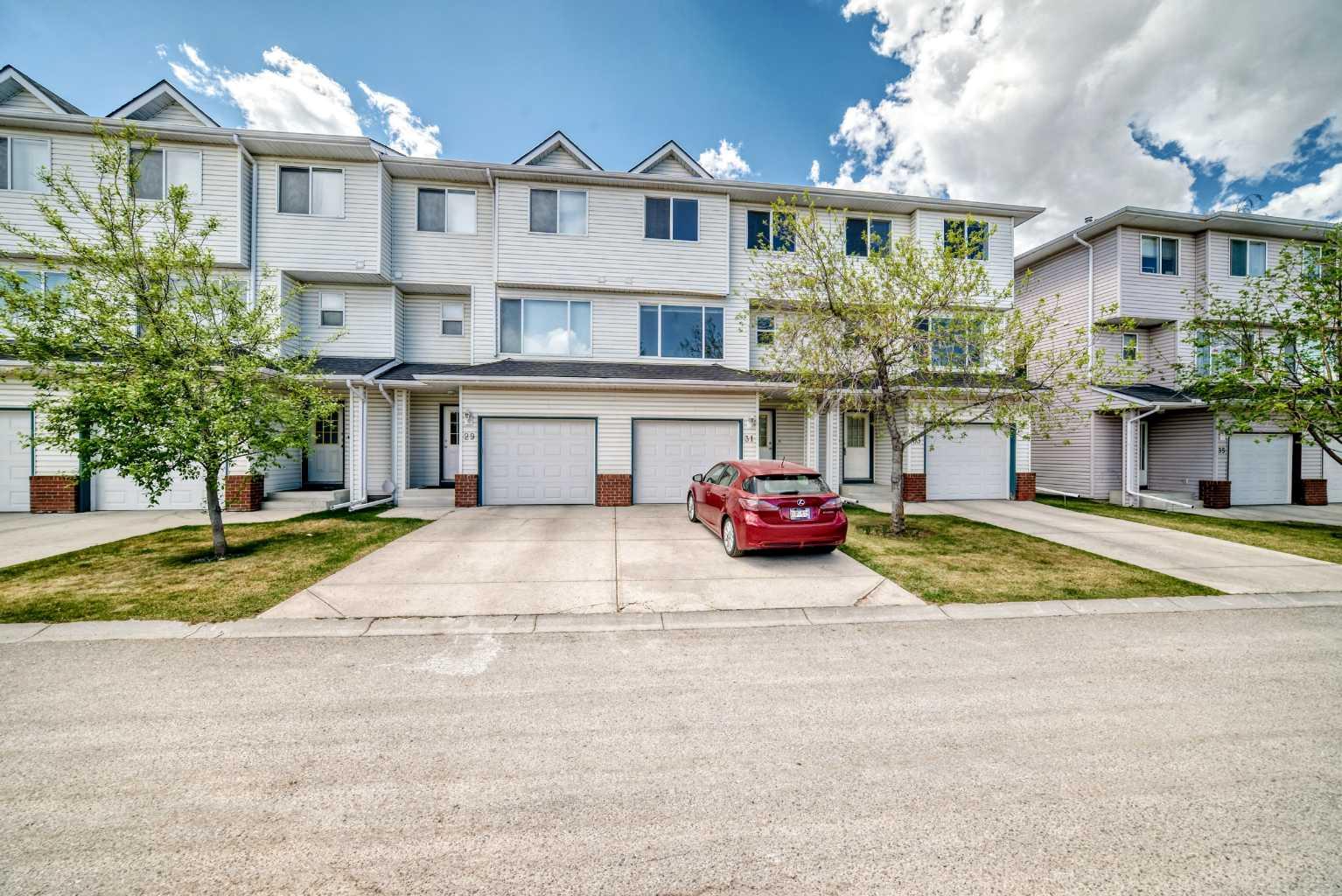 31 Harvest Oak Circle NE