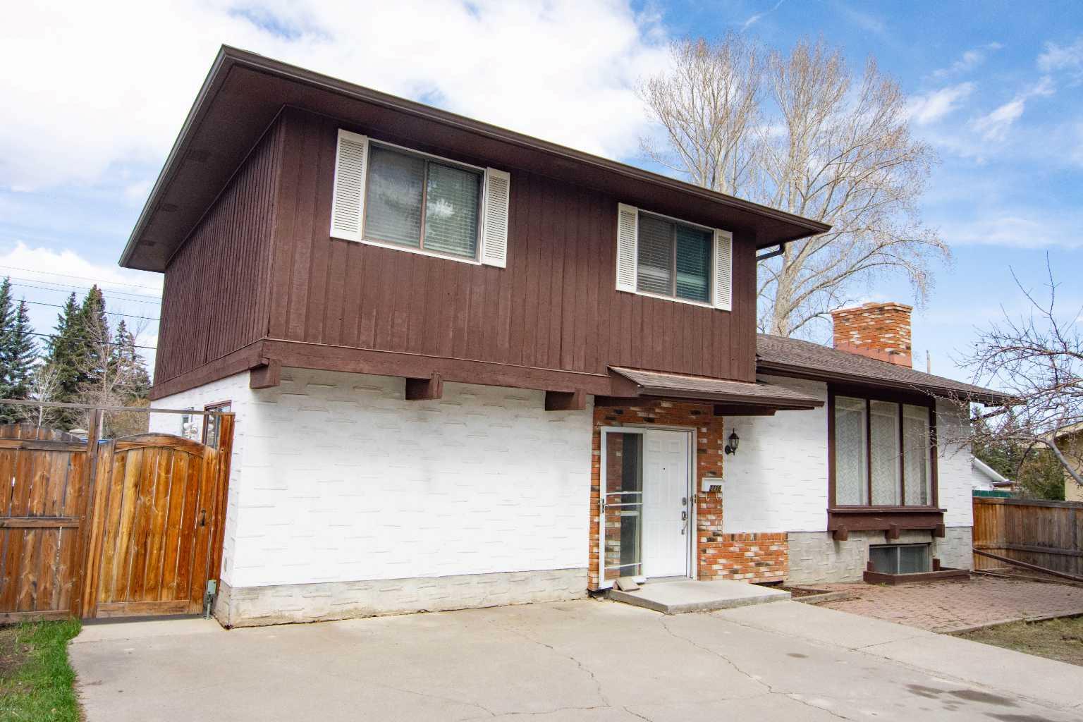 2716 Cedar Ridge Drive SW