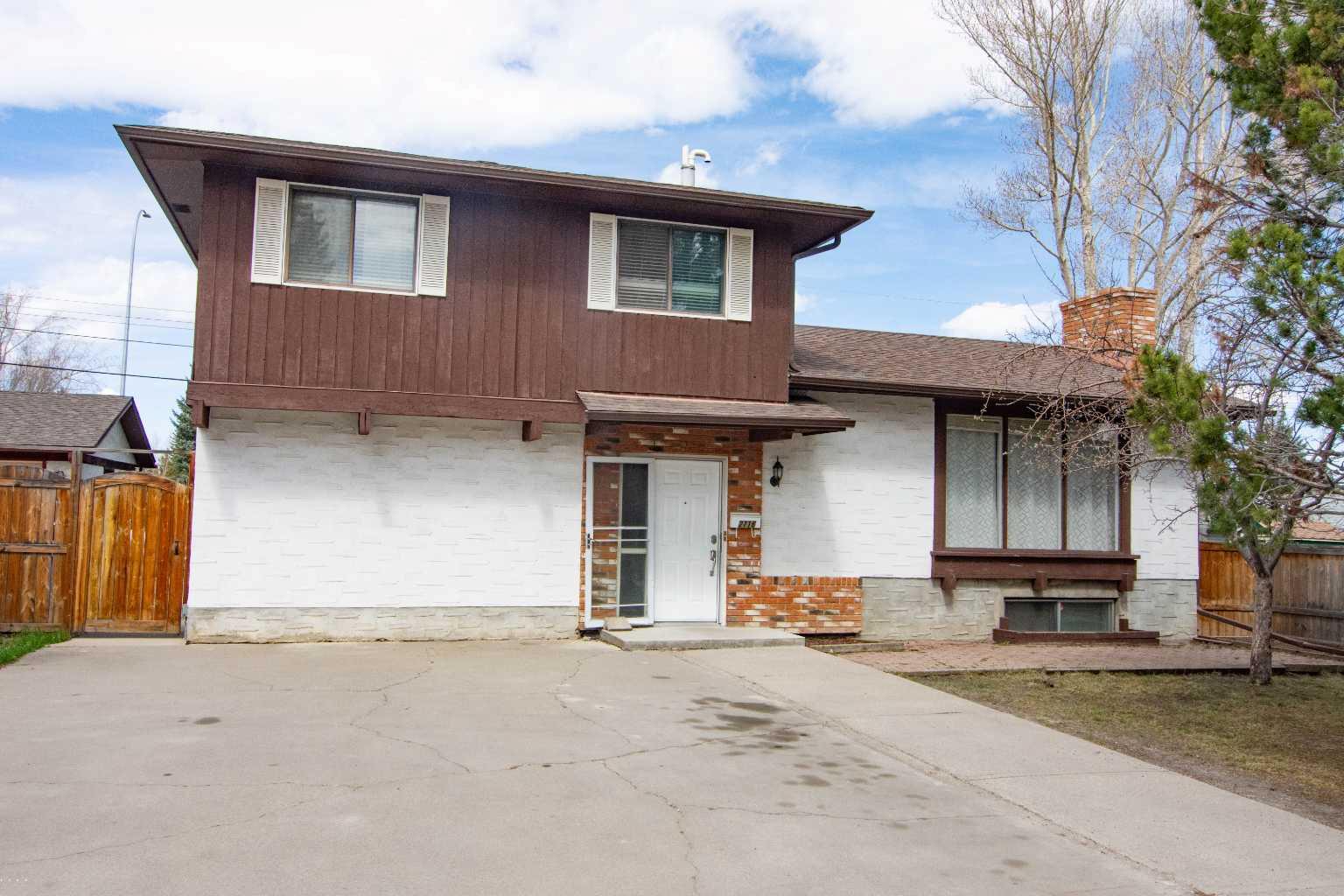 2716 Cedar Ridge Drive SW