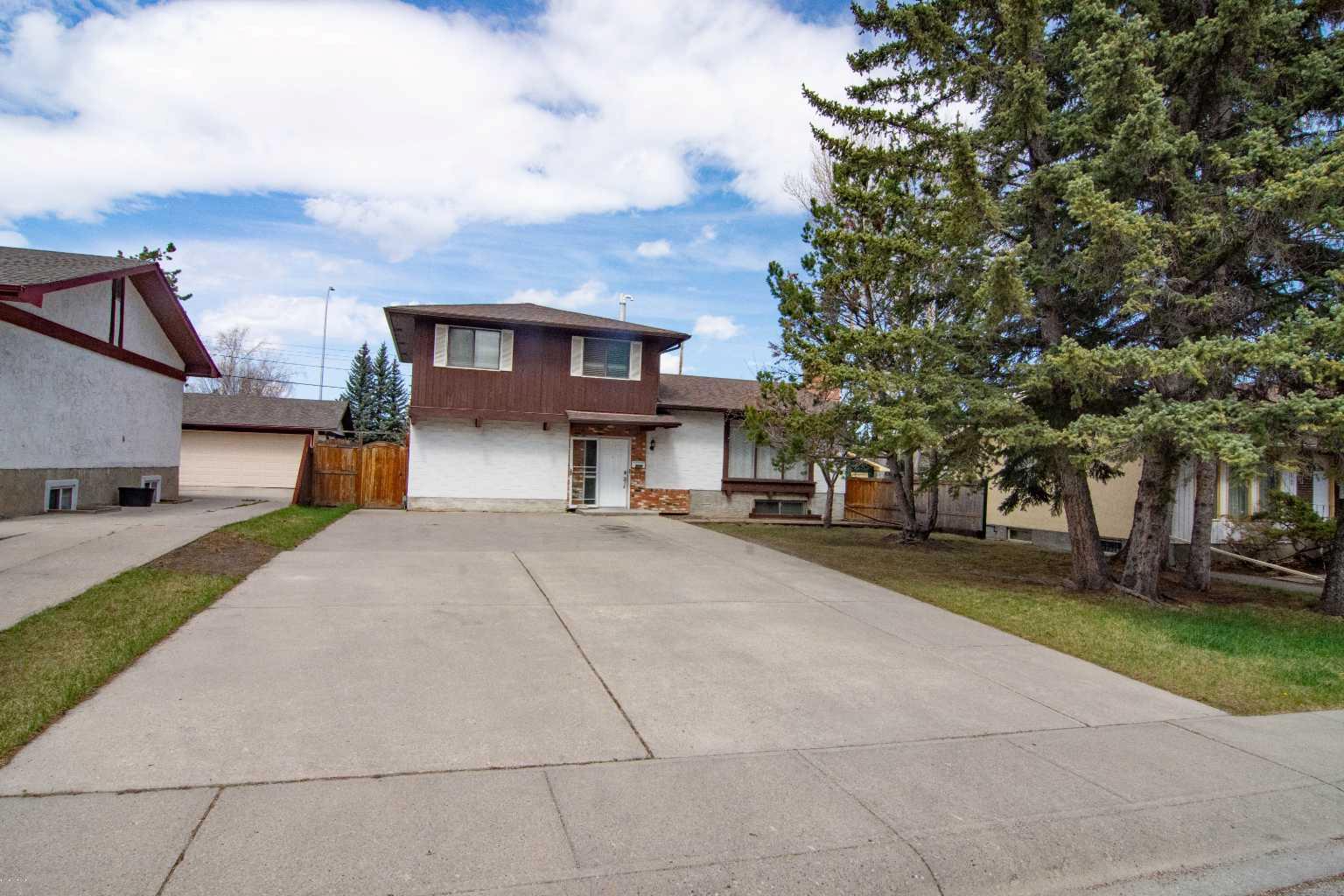 2716 Cedar Ridge Drive SW