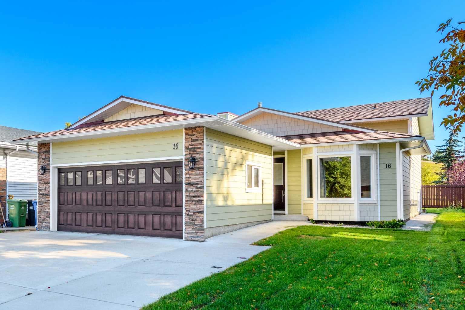 16 DEERSAXON Circle SE
