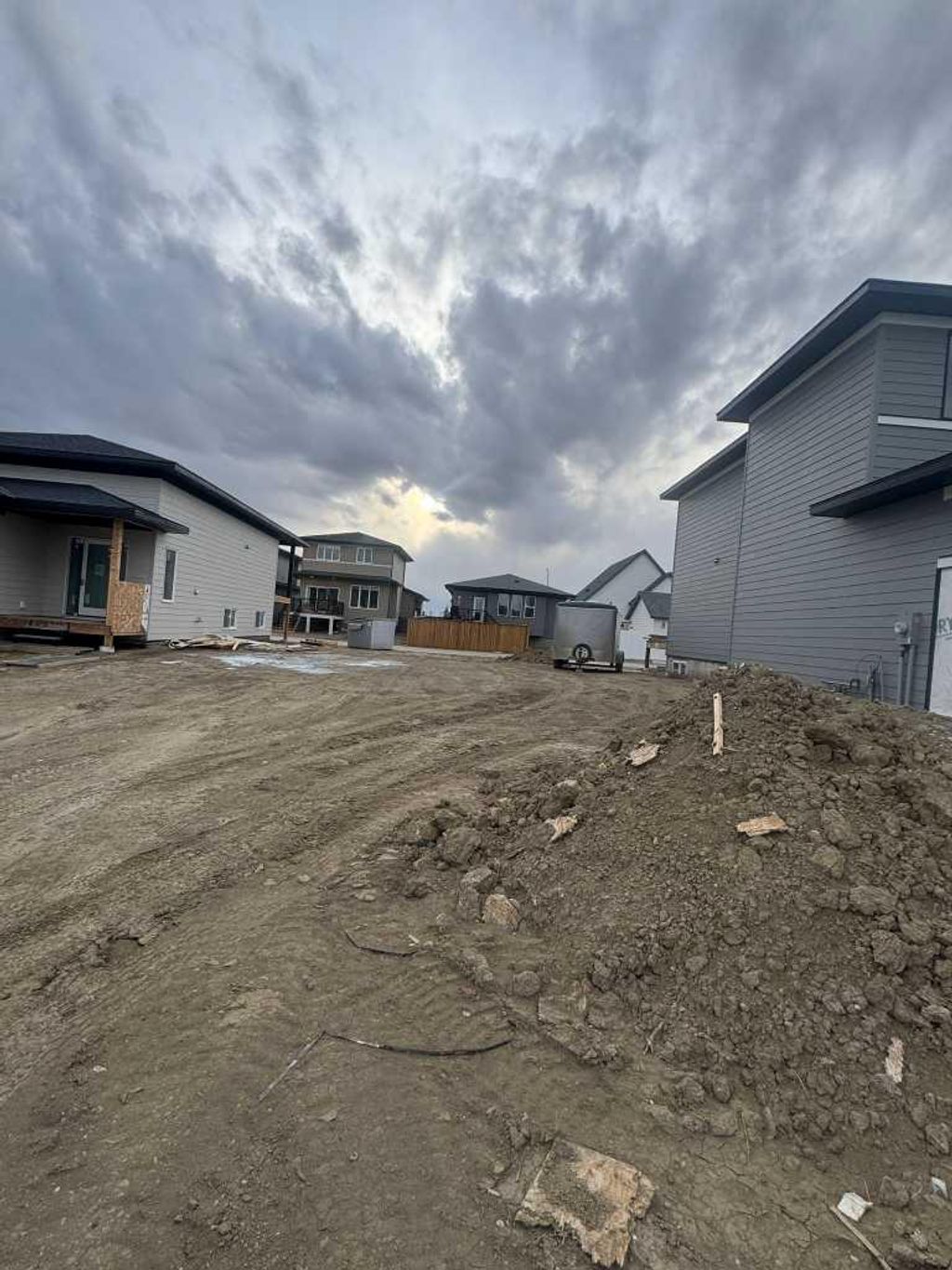 Photo of 660 Devonia Road W, Lethbridge, AB T1J 5W3 (MLS # A2325440)