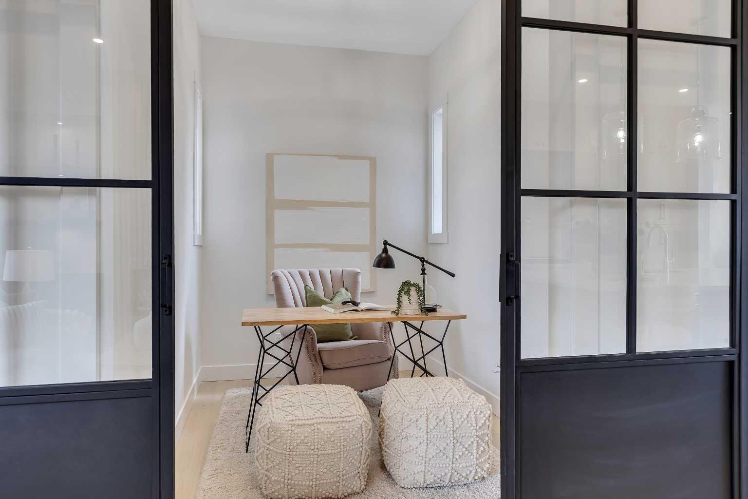42 Collingwood Place NW