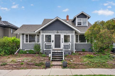 Photo of 625 29 Avenue SW, Calgary, AB T2S 0N8 (MLS # A2315965)