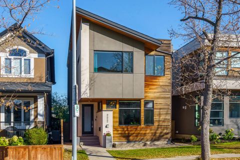 222 10 Street NE Calgary AB T2H 4M1