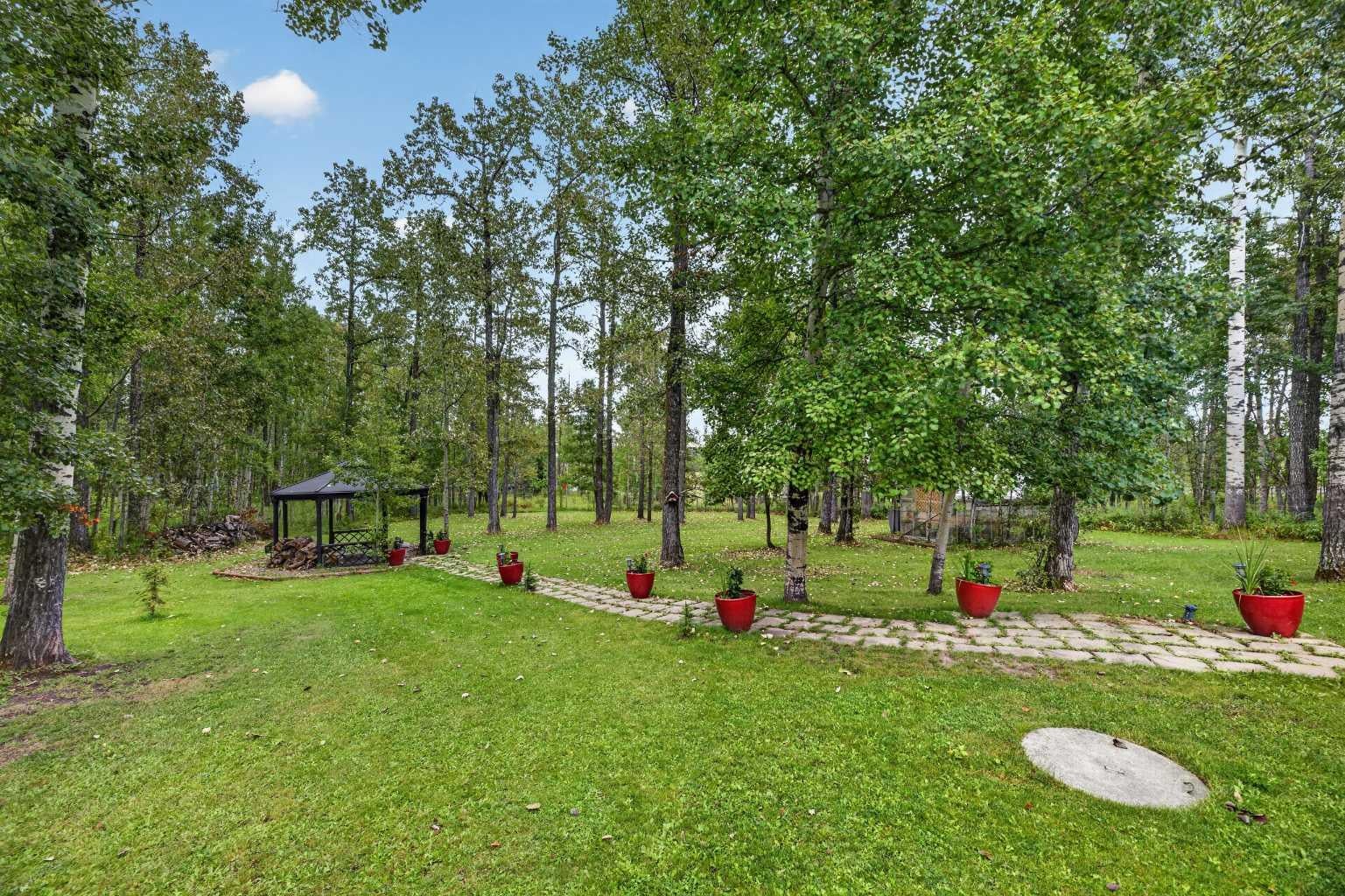 5166 Highway 579 32