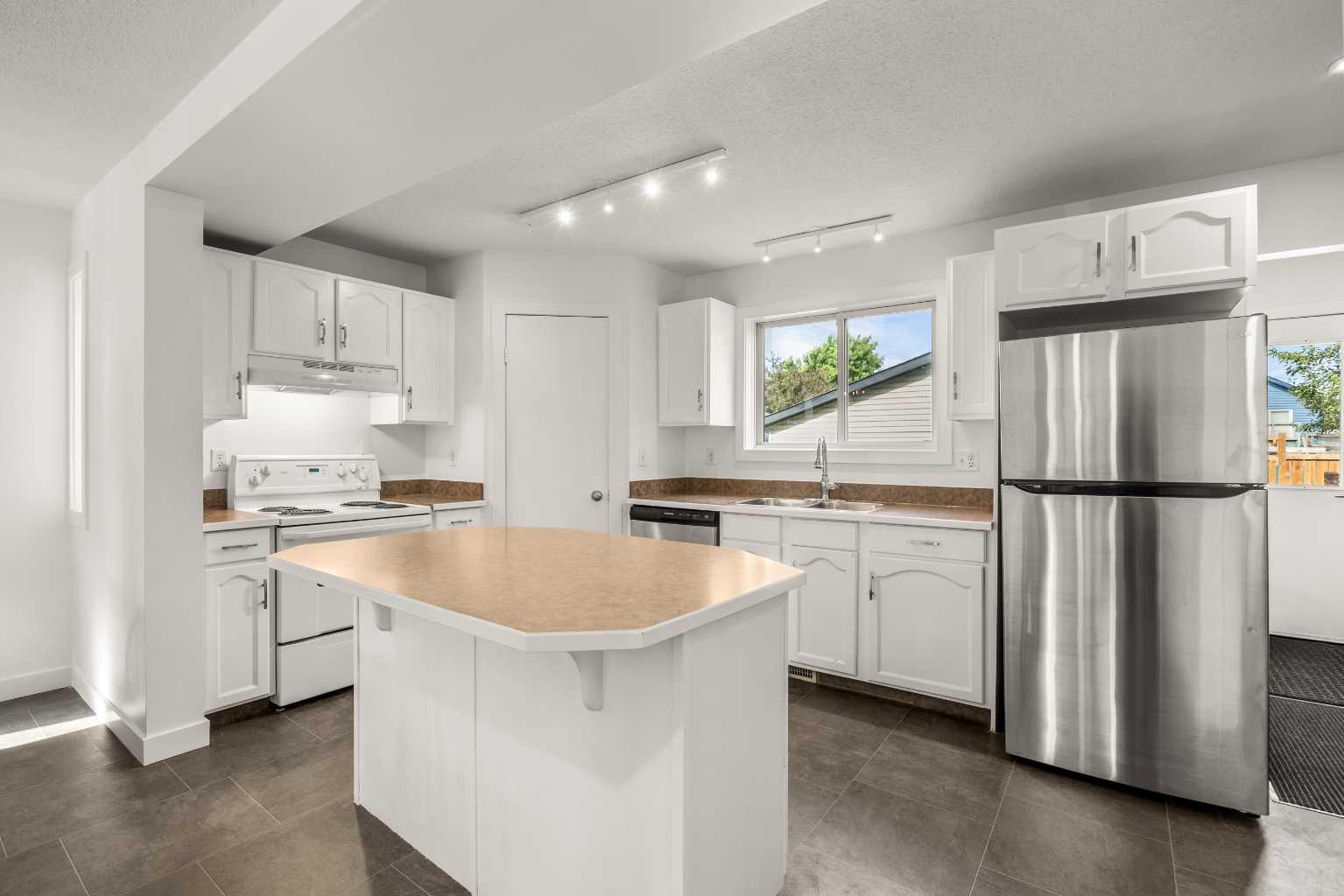 223 Coventry Road NE