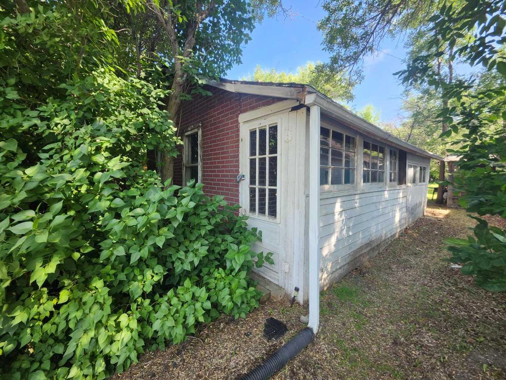 Photo of 244 2 Avenue, Drumheller, AB T0J 1B0 (MLS # A2329361)