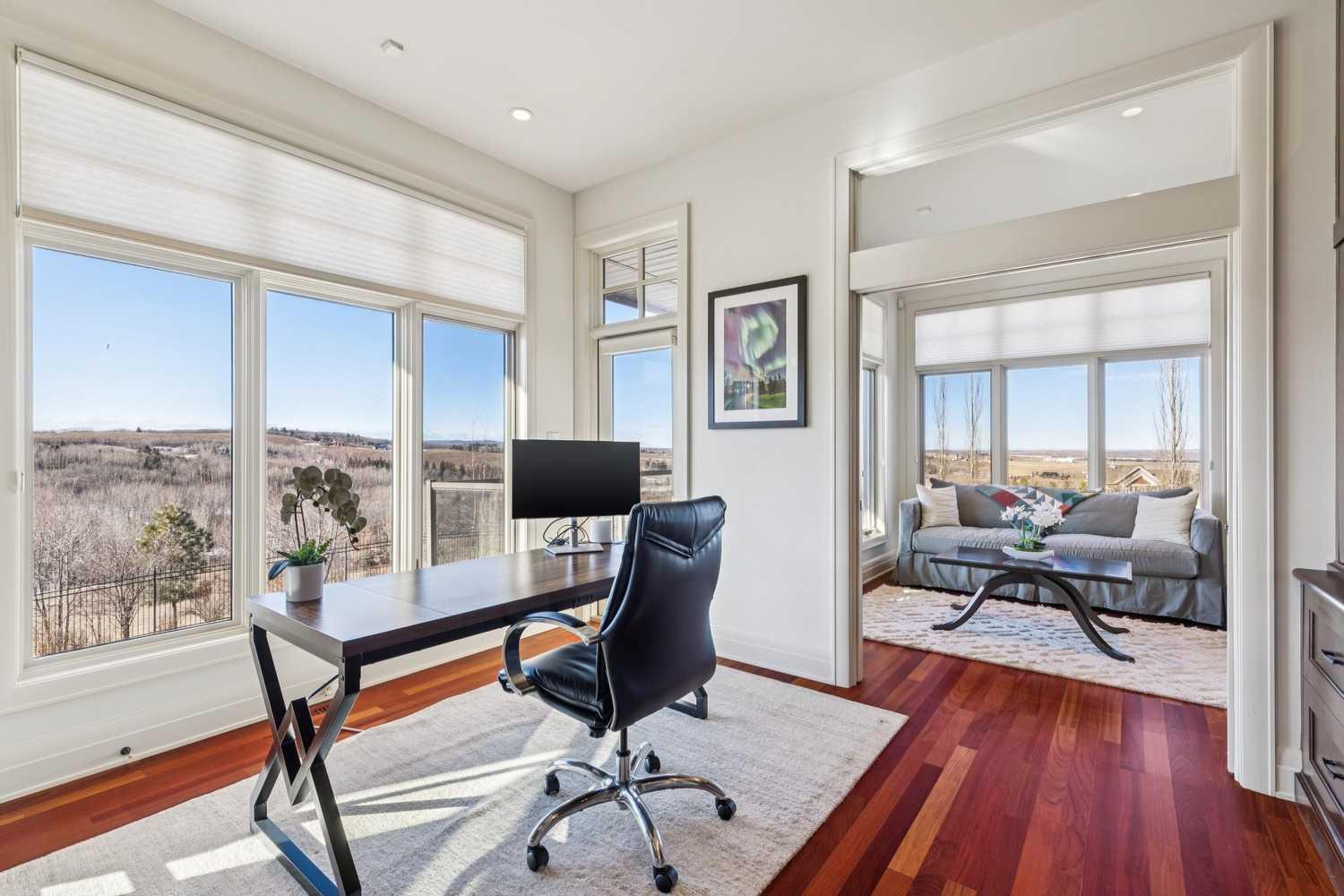 43 Red Willow Crescent W