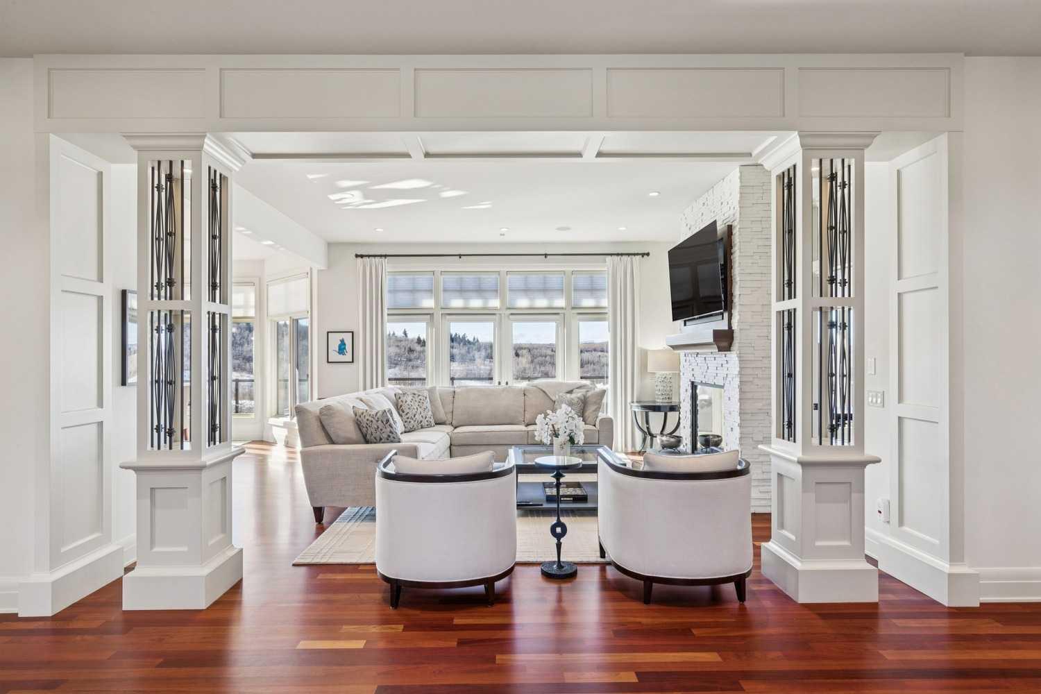 43 Red Willow Crescent W