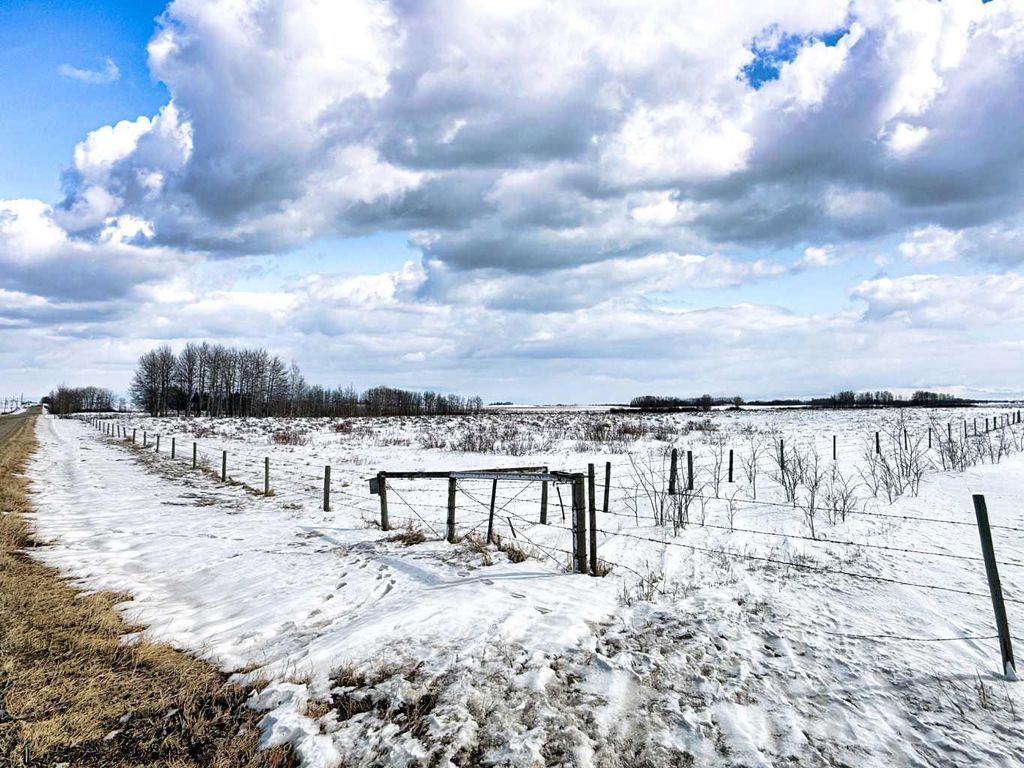 Photo of NE 11-33-21 W5th, Rural Mountain View County, AB T4H 1P0 (MLS # A2295654)