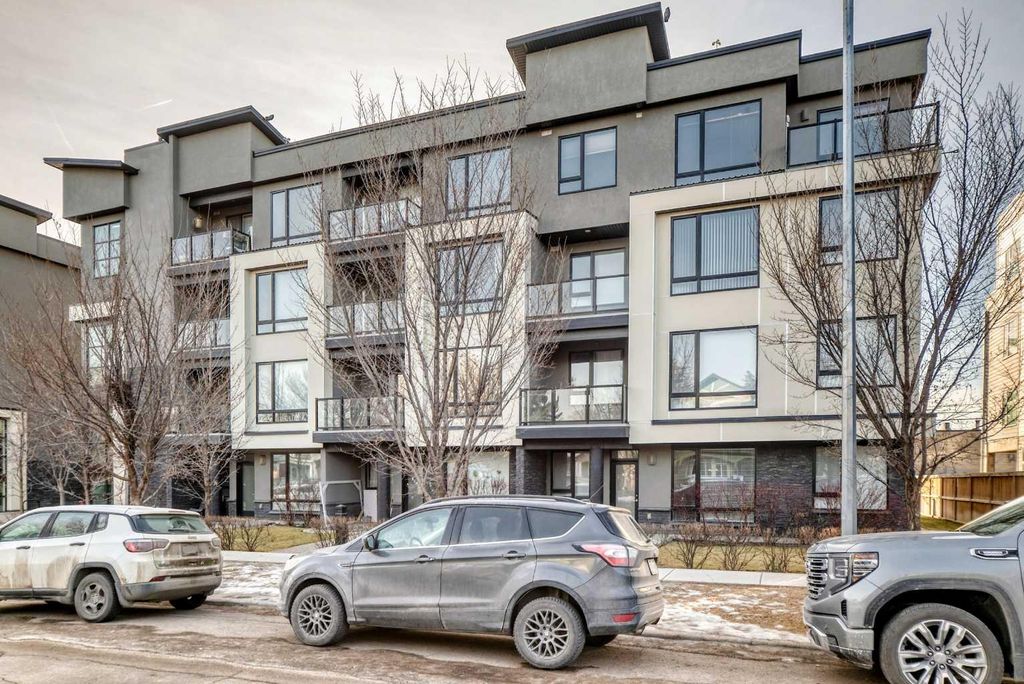 Photo of 607 17 Avenue NW #206, Calgary, AB T2M 0N6 (MLS # A2280174)