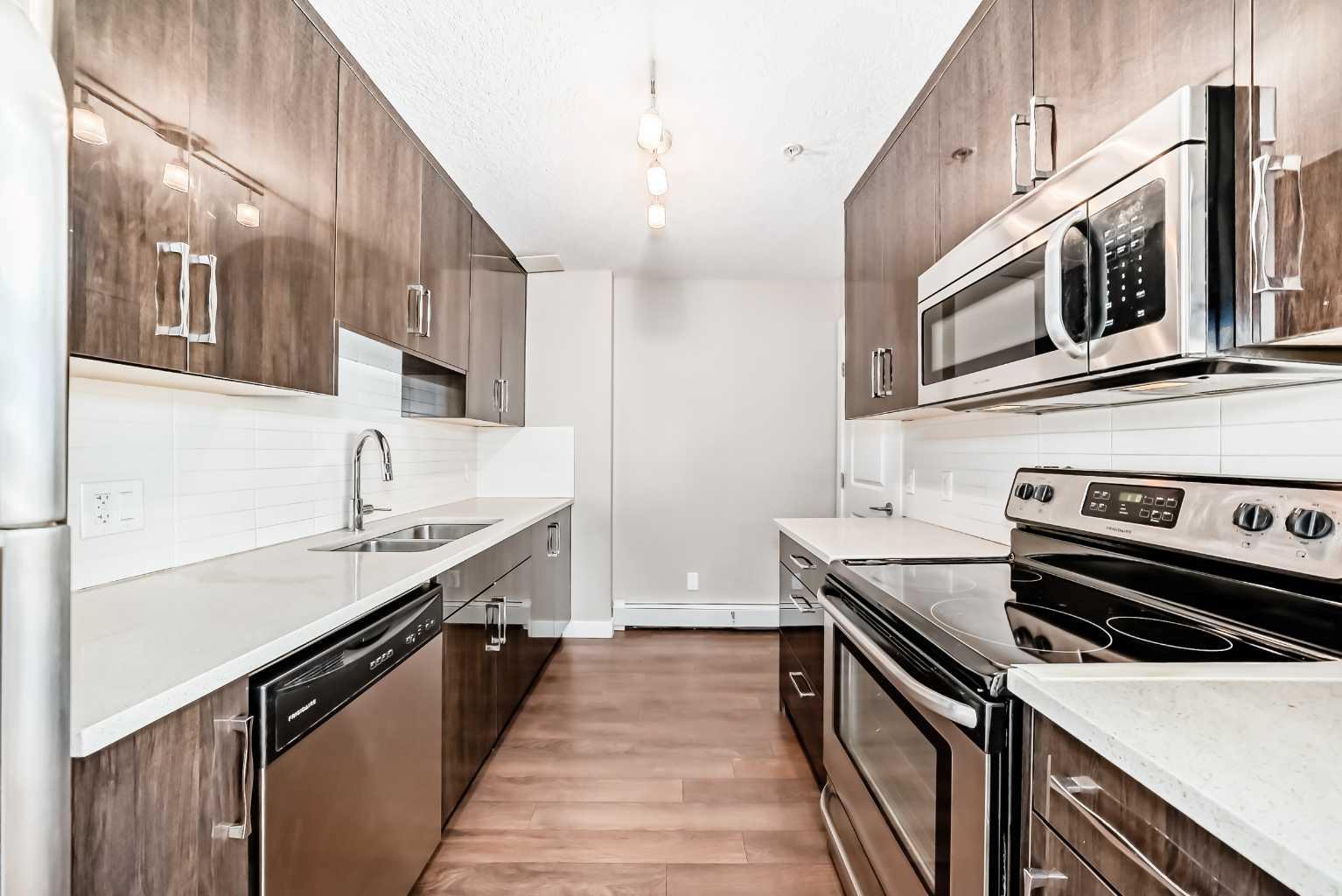 607 17 Avenue NW 206