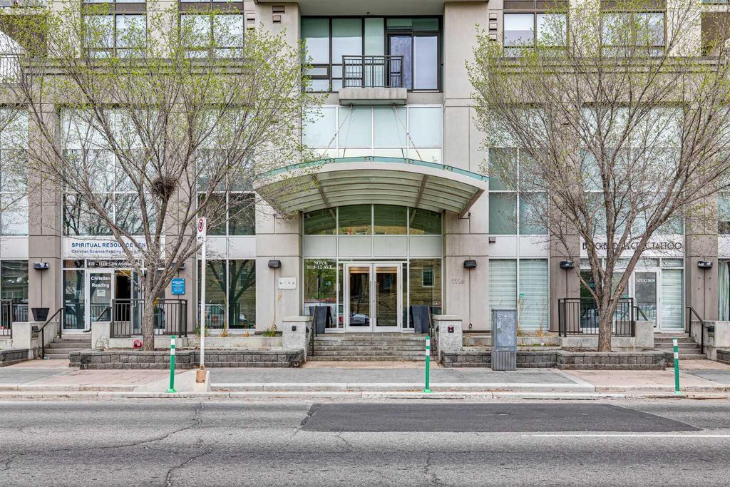 Photo of 1118 12 Avenue SW #806, Calgary, AB T2R 0P4 (MLS # A2309522)