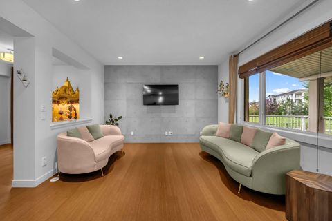 233 Cranarch Common SE Calgary AB T3M 1M3