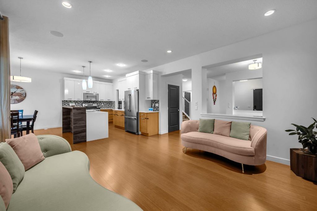 Photo of 233 Cranarch Common SE, Calgary, AB T3M 1M3 (MLS # A2261633)